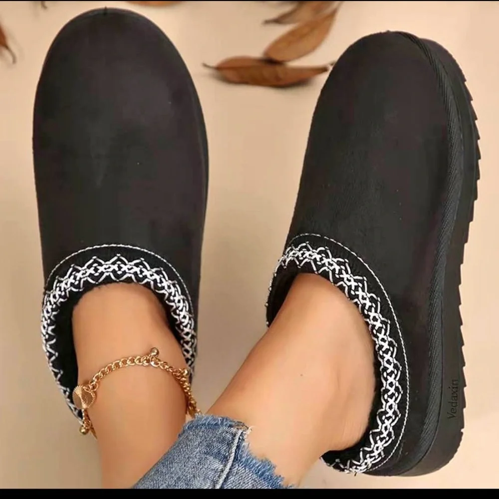 Women's Slippers - Picture 1 of 1